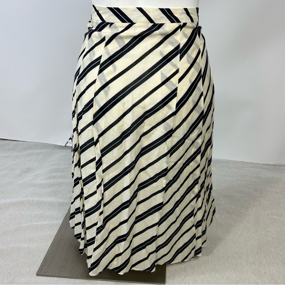 BANANA REPUBLIC Striped Flowy Pleated Knee Length Skirt K - Picture 3 of 9